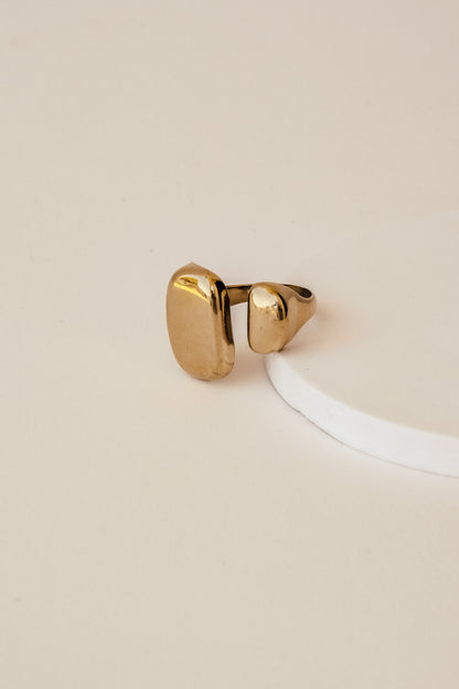 Amara Ring