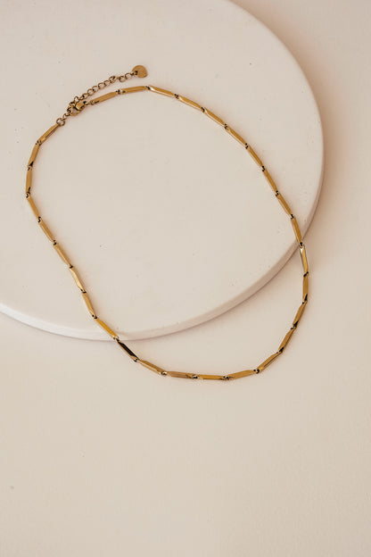 Alma Necklace