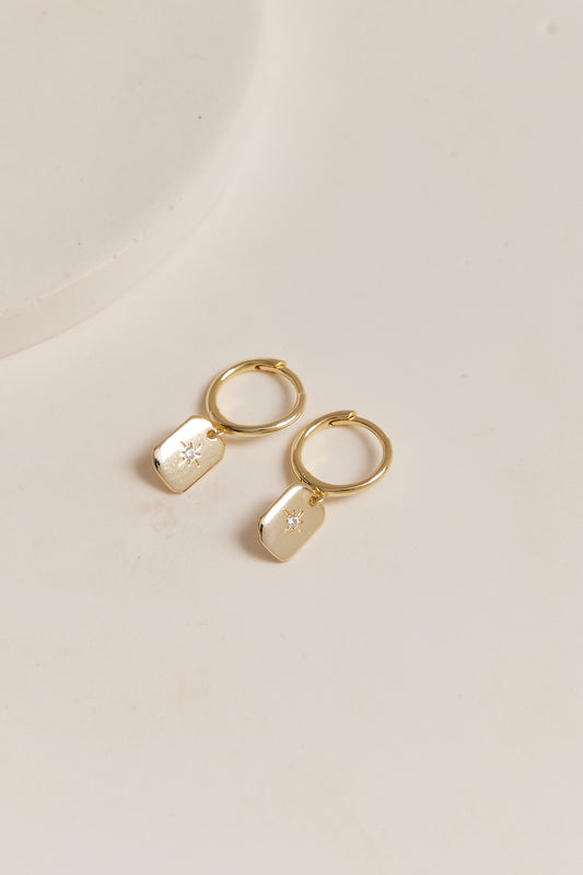 Alice Huggie Earrings Gold