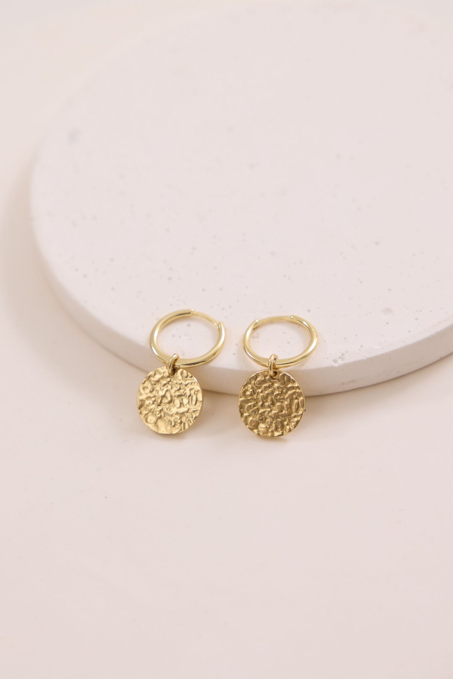 Rosita Huggie Earrings - Gold